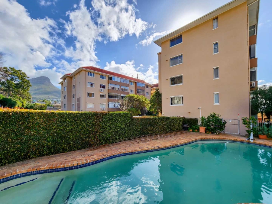 To Let 2 Bedroom Property for Rent in Oranjezicht Western Cape